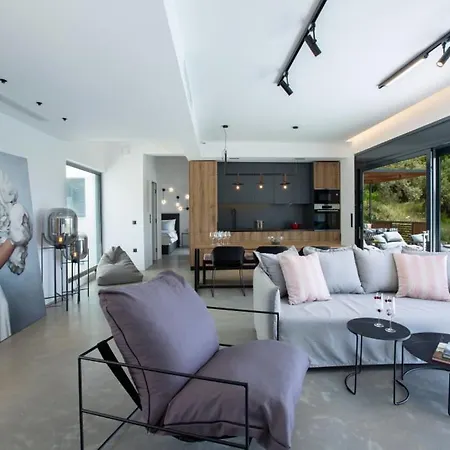 Brand New High-End Faos Villas One Villa Fternó