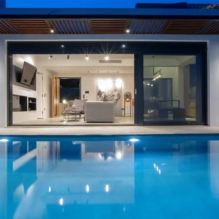 Villa Brand New High-End Faos Villas One *